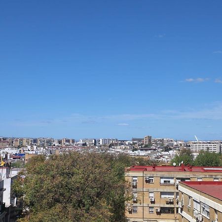 Acogedor Piso Con Balcon Apartman Sevilla Kültér fotó