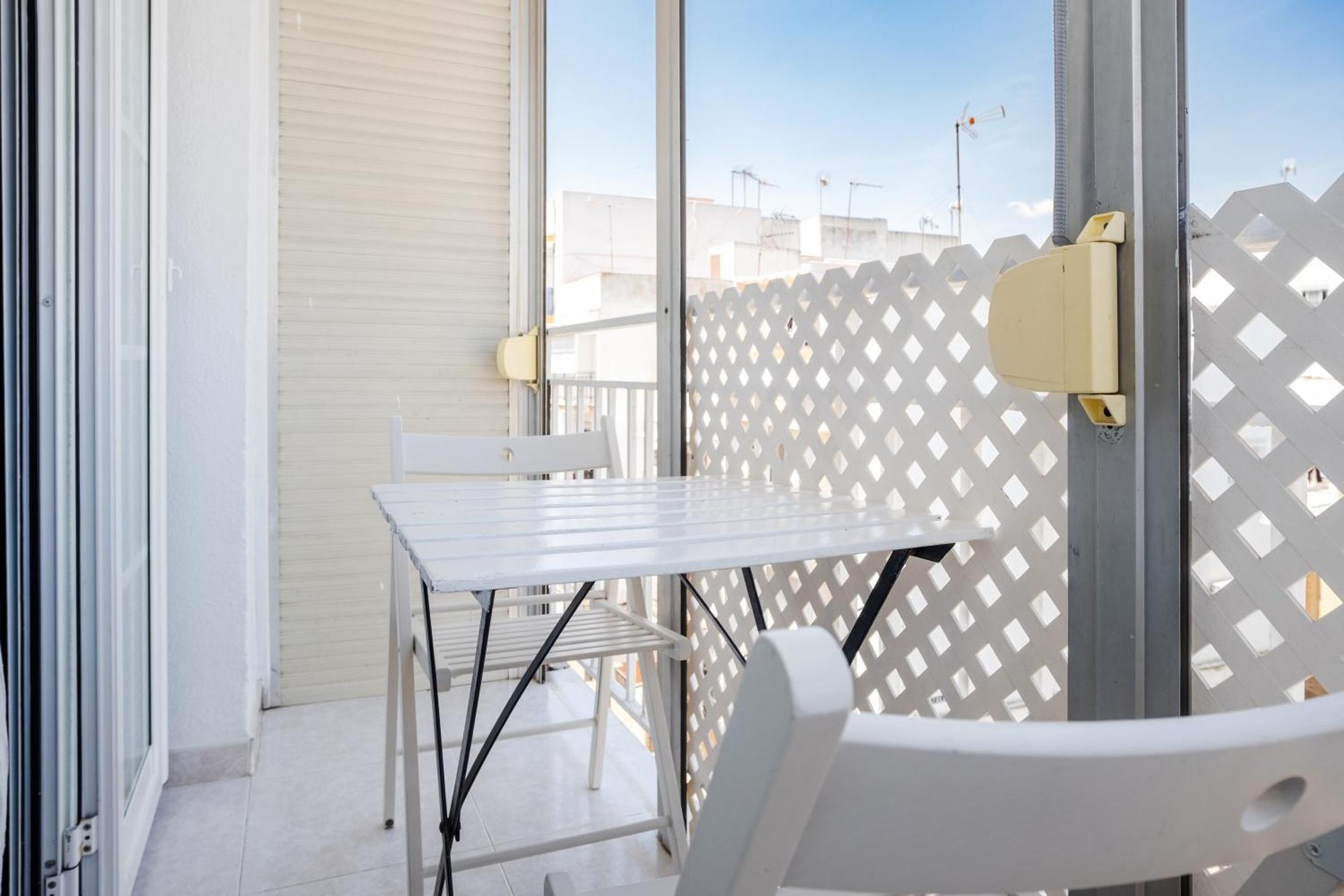 Acogedor Piso Con Balcon Apartman Sevilla Kültér fotó